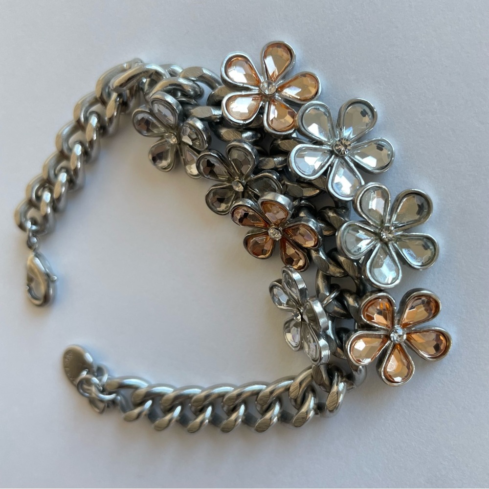 Abercrombie & Fitch Silver and Gold Flower Bracelet - Picture 2 of 6